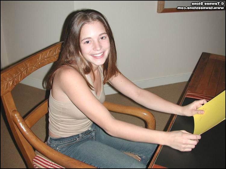 19P Pictures of teen girl Tawnee Stone getting naked just for you