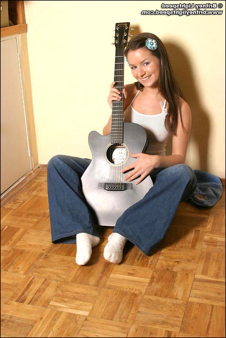 20P Pictures of teen cutie Britney Lightspeed spreading her legs for you