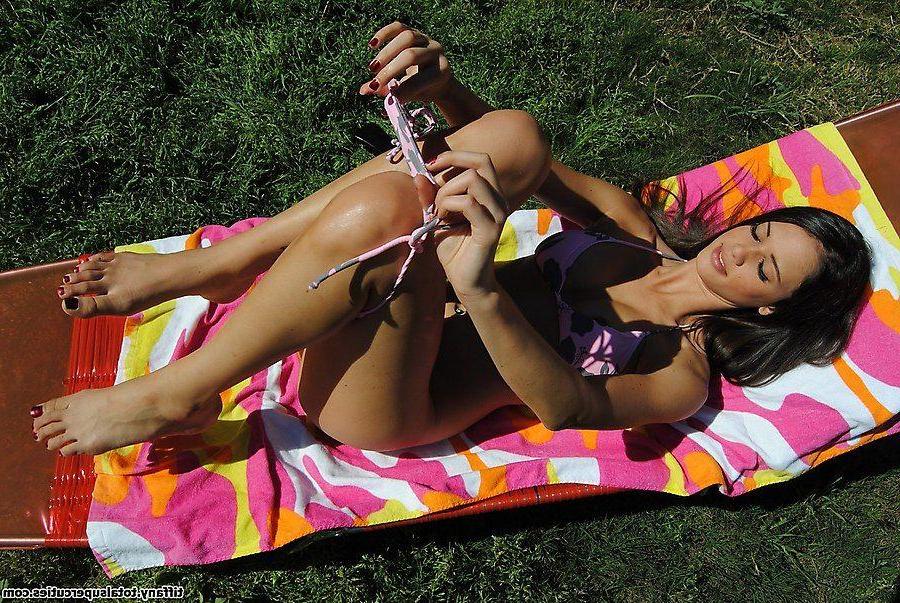20P Pictures of Tiffany getting all oiled up outside