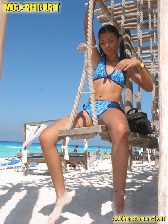 16P True tere in sexy bikini