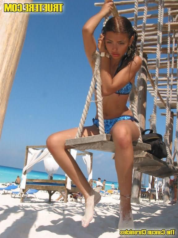 16P True tere in sexy bikini