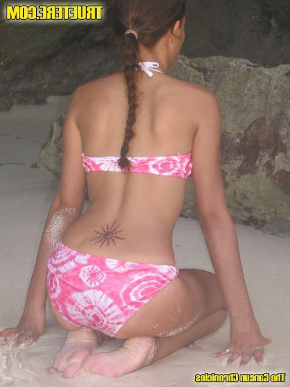 16P True tere in tight bikini