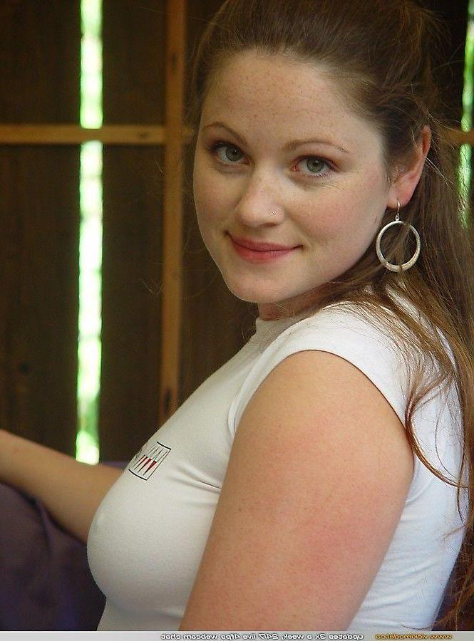 20P Pictures of teen girl Vicki Model hot and horny for you