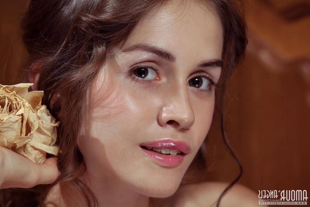 20P Brunette coed Tais gets naked for you in Sensual Shapes