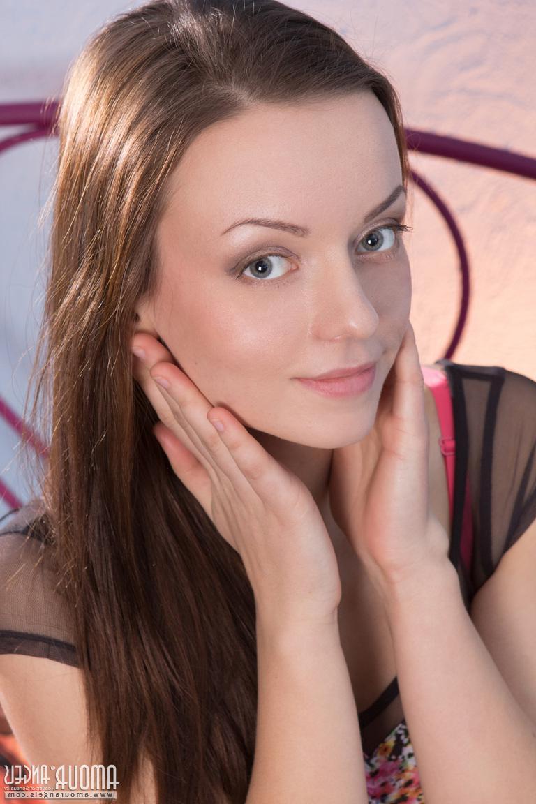 20P Brunette teen Cleo gives you her tight pussy in Puzzle