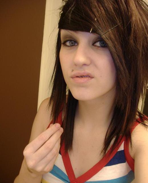 16P Naughty alternative chicks like showing off their hot bodies