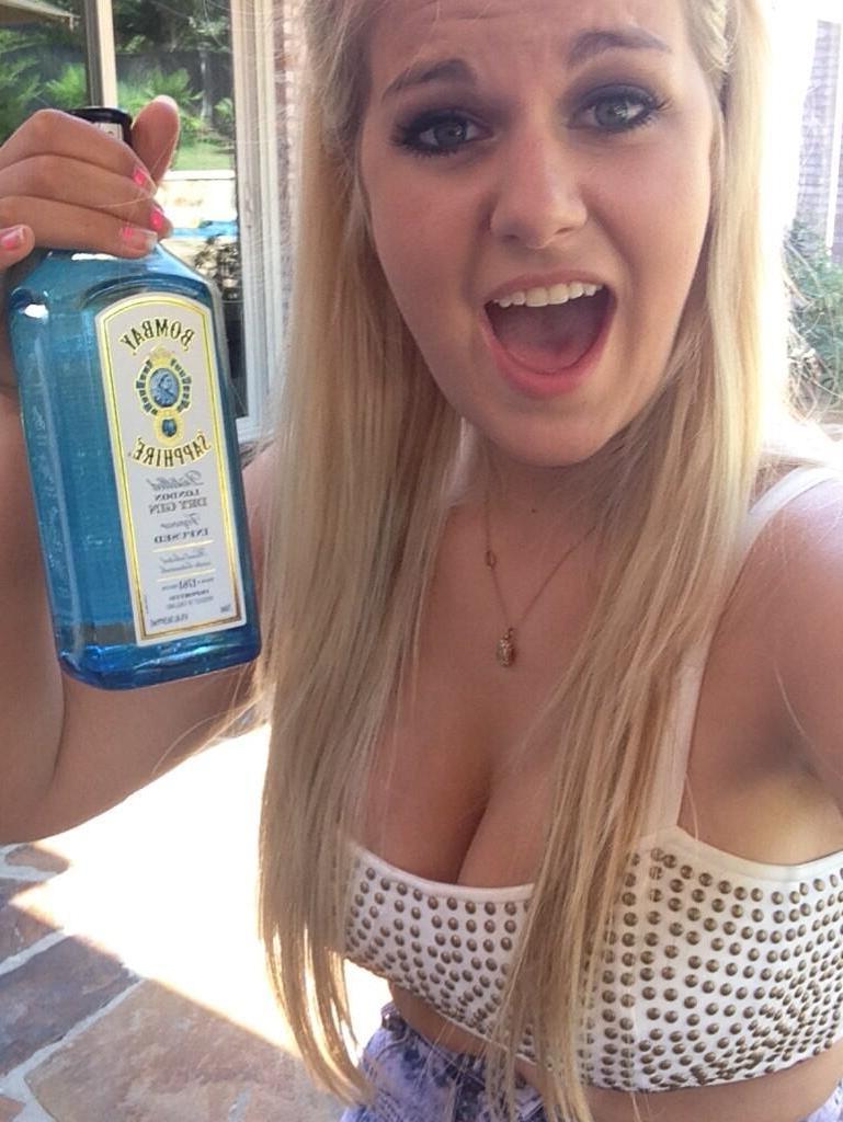 15P Hot college coeds take selfies while partying