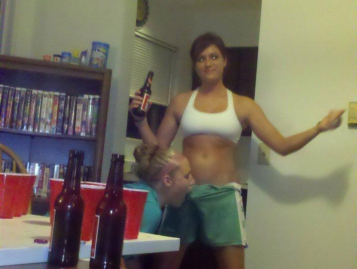 15P Hot college girls go wild on spring break