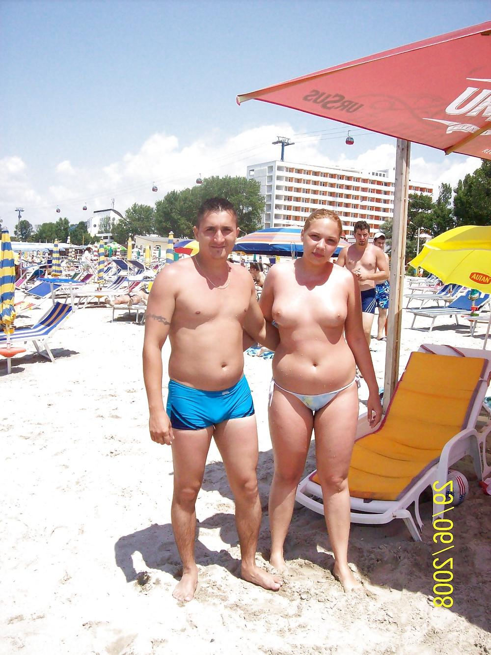 20P Naked beach 145.