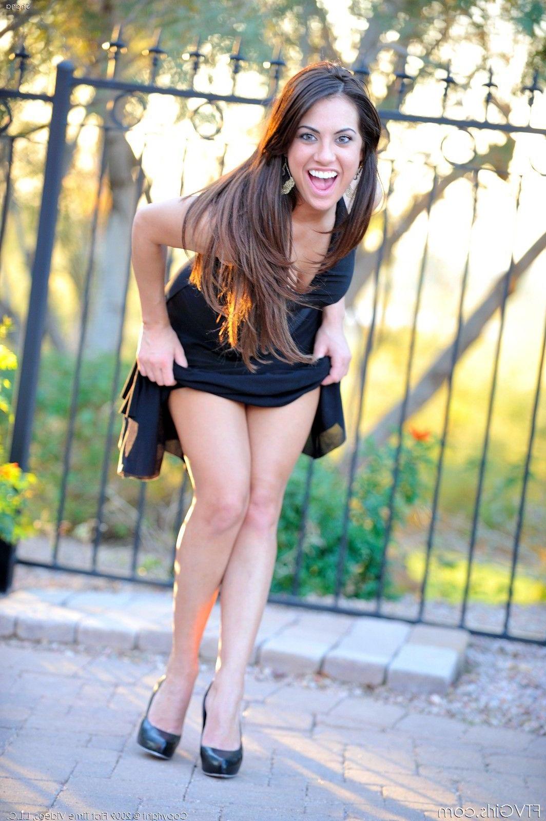 15P Pictures of teen amateur Shana flashing her stuff in the park