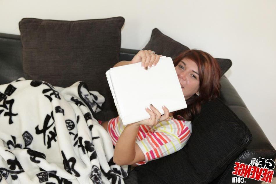 12P Amateur coed Rissa Maxx films a hot sex tape at home