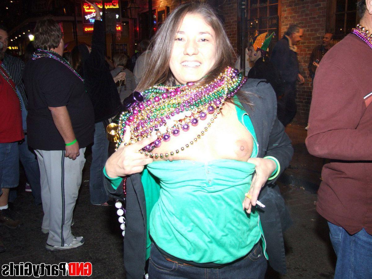 12P Pictures of wild party girls going crazy