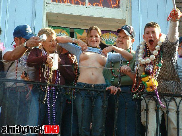 12P Pictures of drunk college coeds flashing