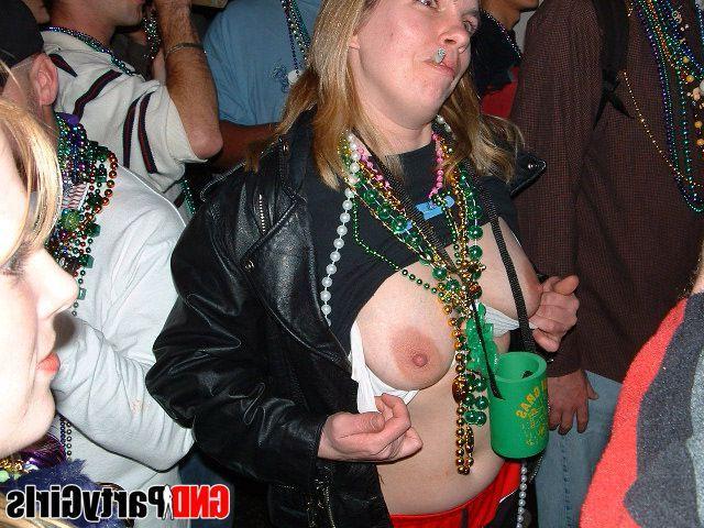 12P Pictures of drunk college coeds flashing