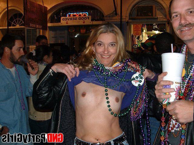 12P Pictures of hot drunk teens flashing