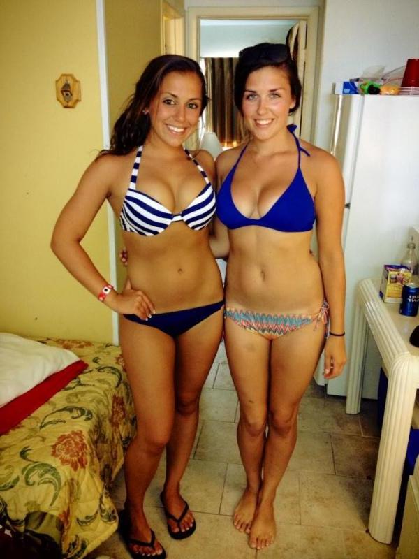 10P Hot and sexy amateur babes enjoying summer vacation