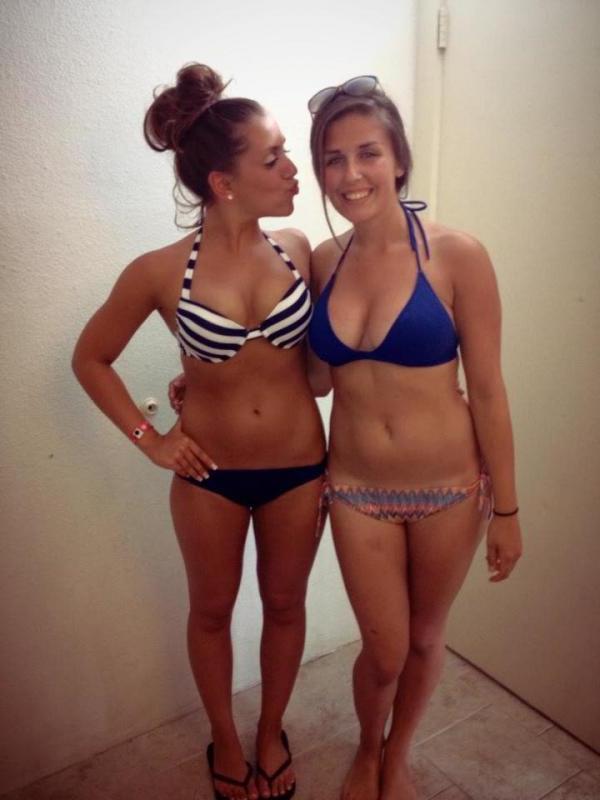 10P Hot and sexy amateur babes enjoying summer vacation