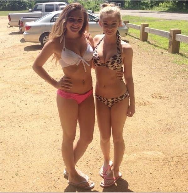 10P Hot and sexy non nude chicks flaunt their tight bodies