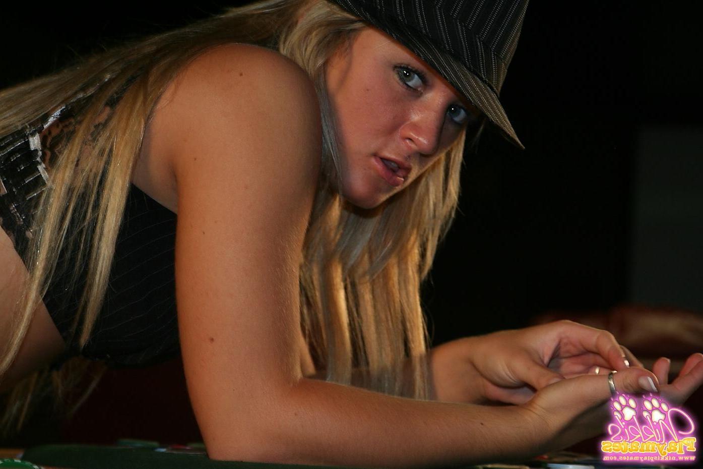 15P Pictures of blonde teen Roxy teasing with her incredible legs and body