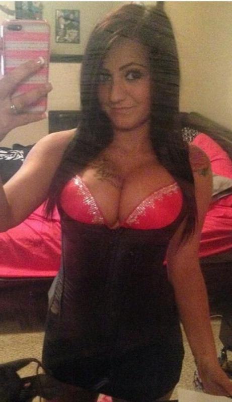 15P Busty inked GF displays her juggs and sexy ass