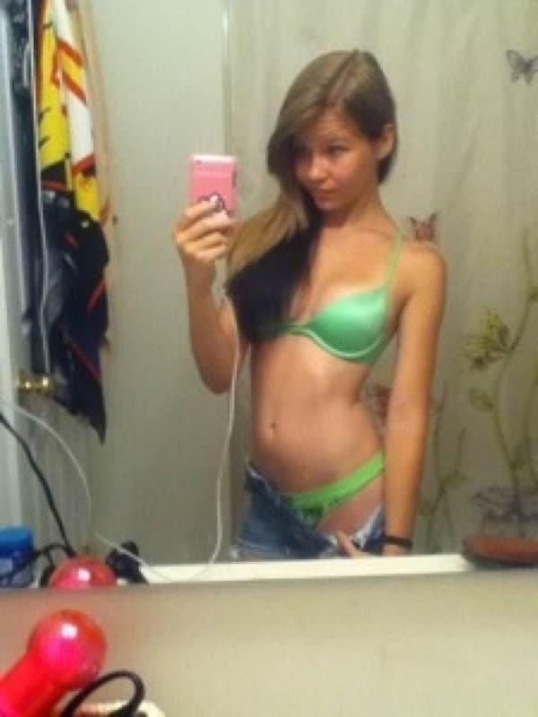 10P Naughty chicks show off their tight bodies while posing