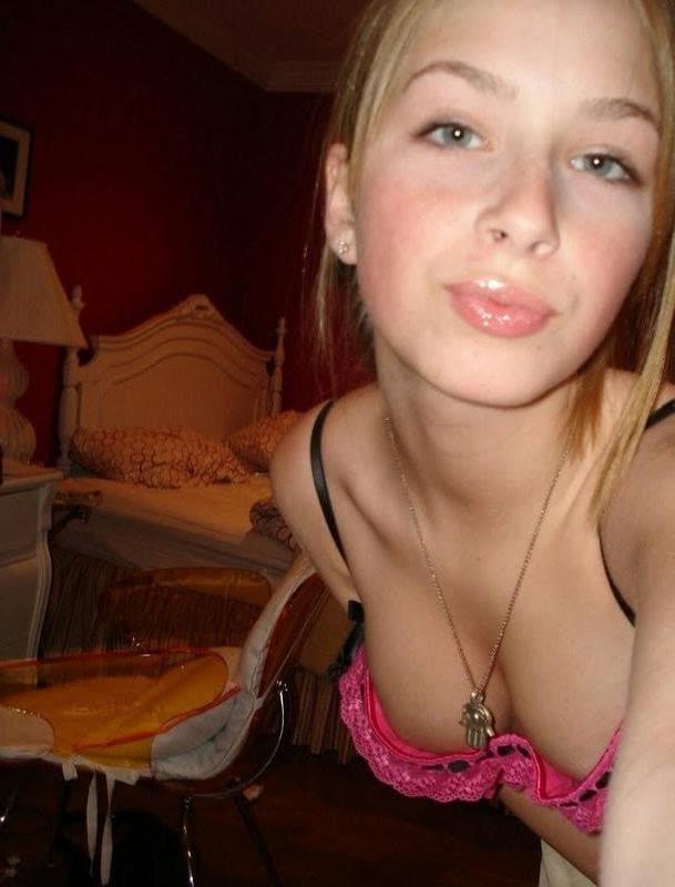 10P Naughty chicks show off their tight bodies while posing