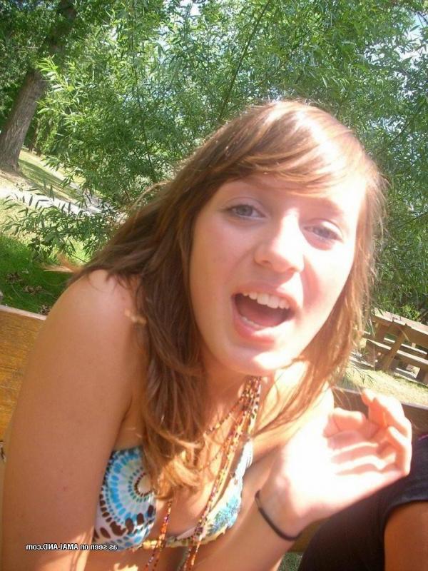 15P Gallery of a naughty girlfriend flashing her perky breasts