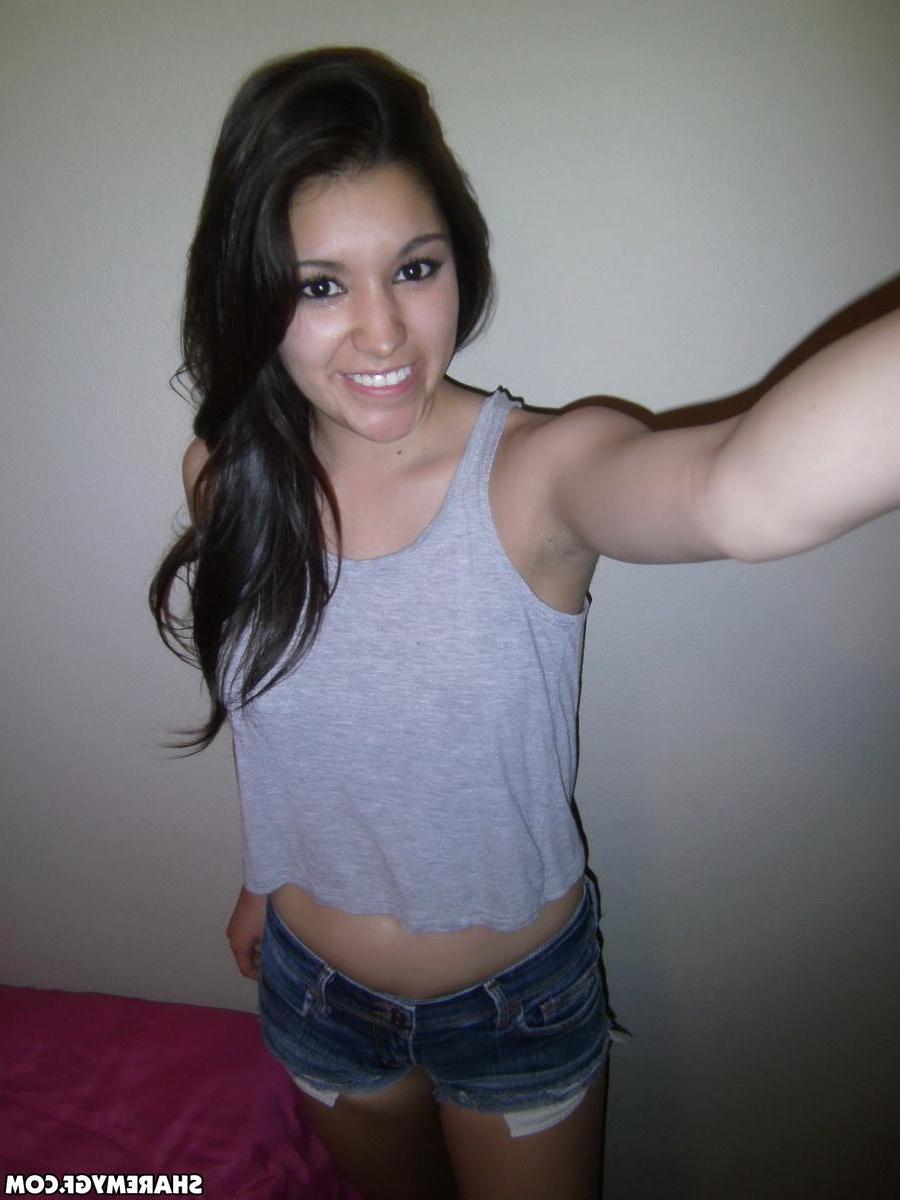 12P Brunette gf takes selfies of her hot ass and tight pussy