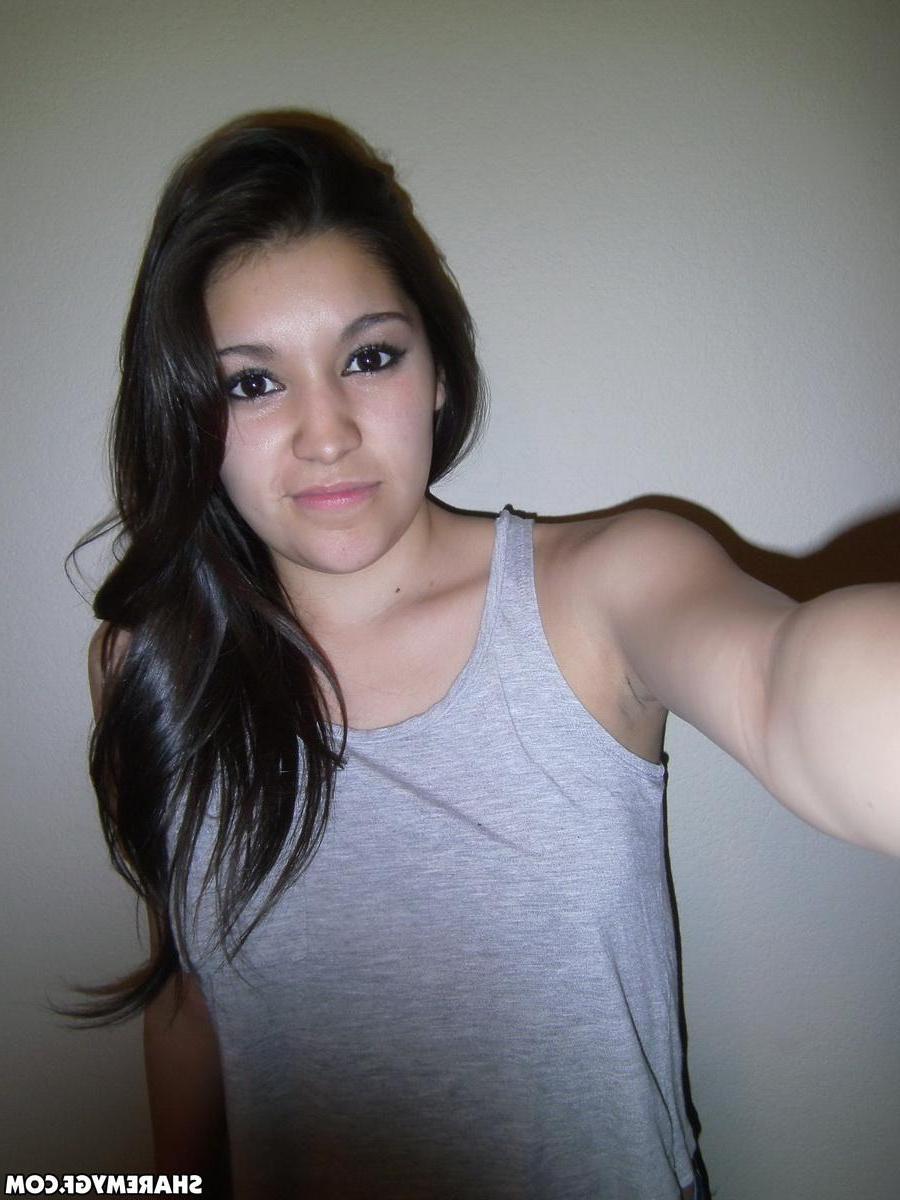12P Brunette gf takes selfies of her hot ass and tight pussy