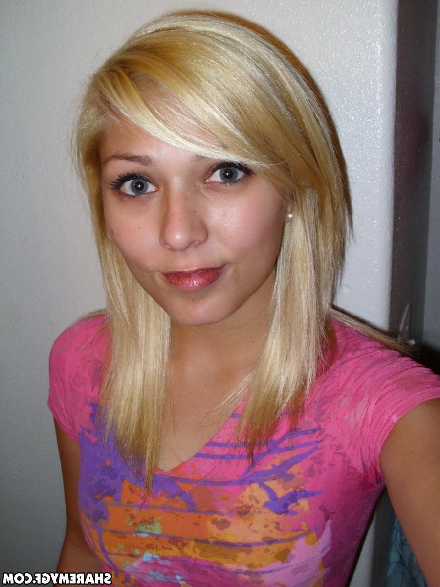20P Petite blonde GF shares selfies of her hot tight body