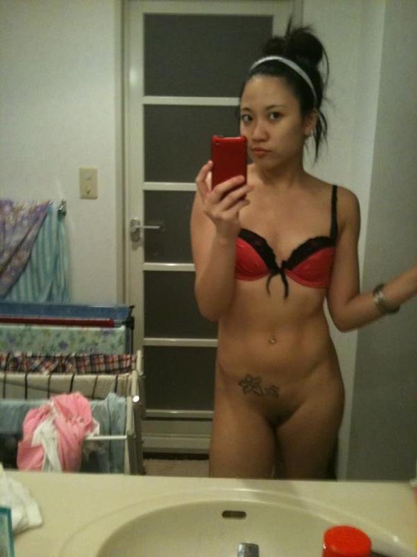 18P Hot and sexy amateur teens showing off their tight bodies