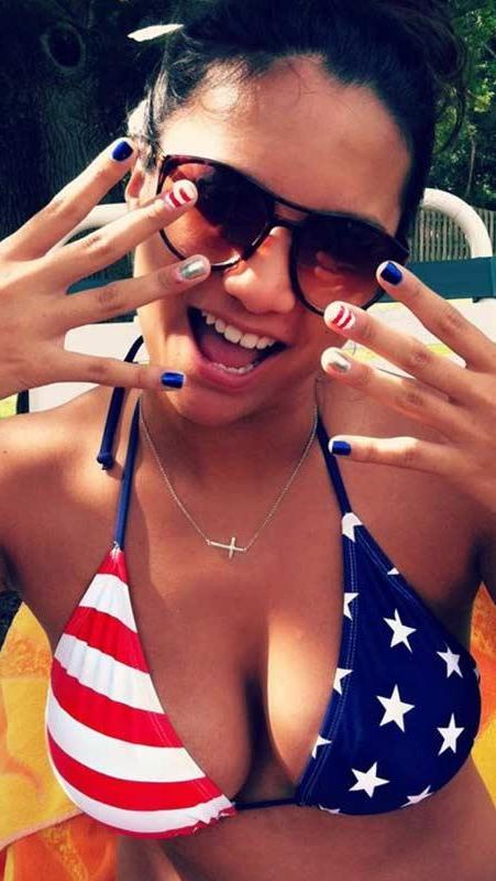15P Wild and hot college girls send selfies of their July 4th celebrations