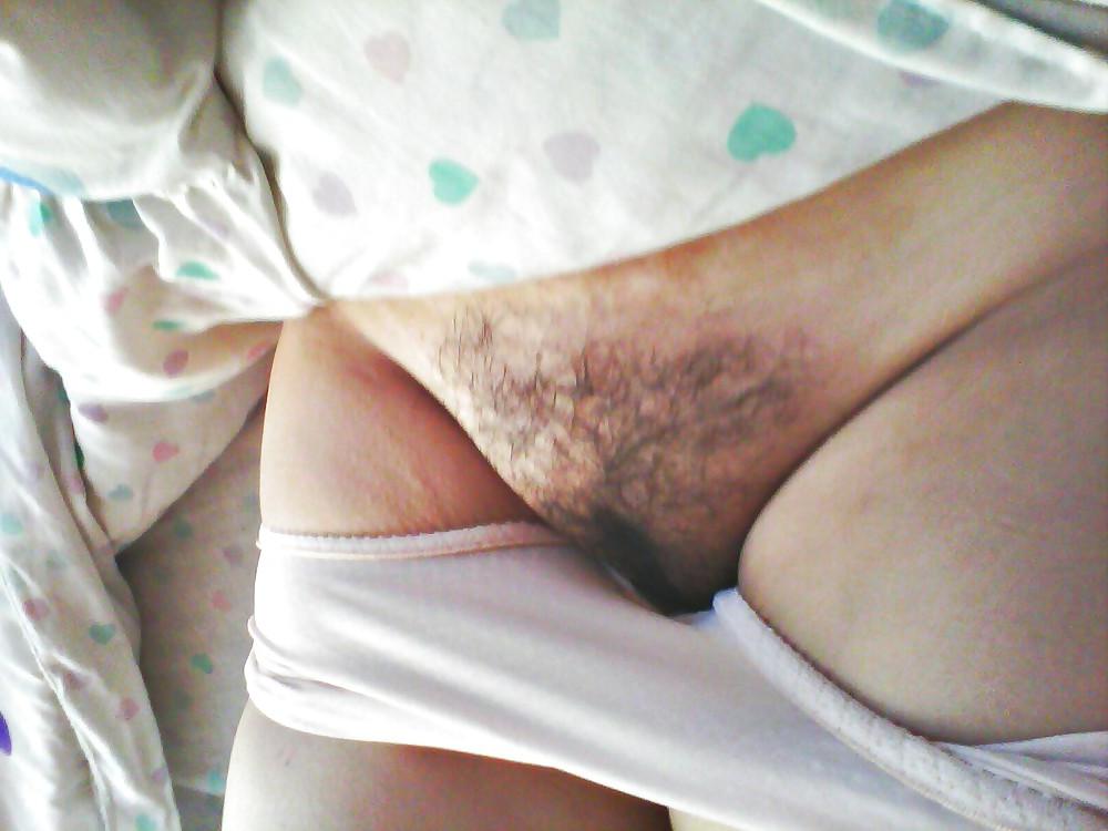 25P My Wife's Hairy Pussy