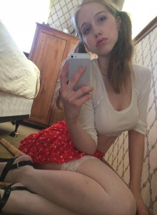 10P Pretty teen hottie displays tight body in sexy outfits