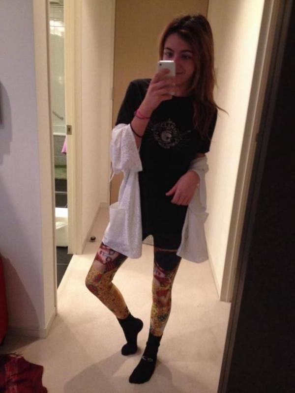 14P Girlfriend self-shooting and displaying her tight body