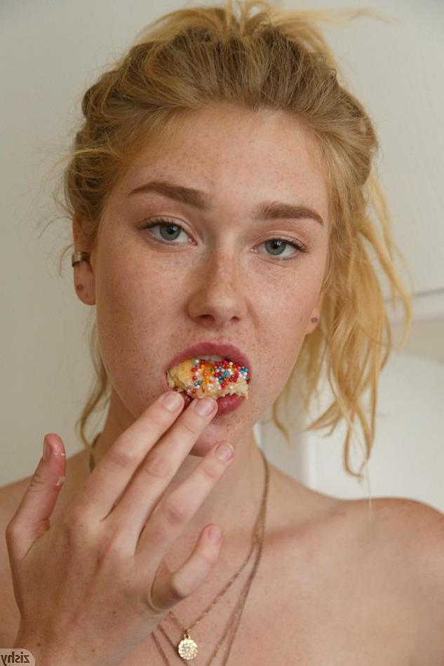8P Blonde teen Lyndie Brittain teases with her hot body