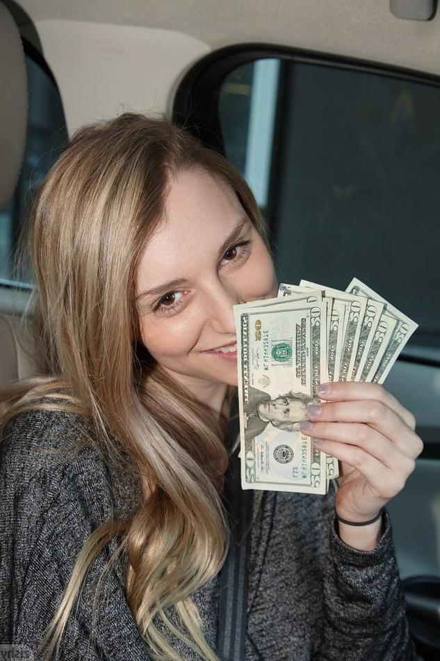 8P Blonde teen Payton Demilo teases with her petite body