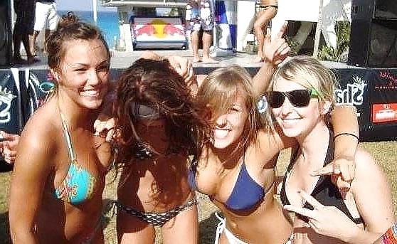 20P Beach Girls 7