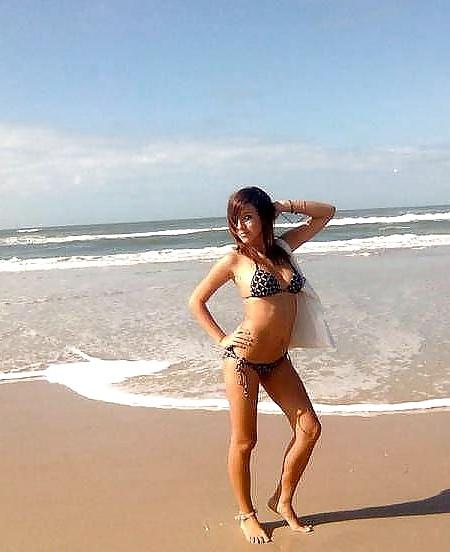 20P Beach Girls 7
