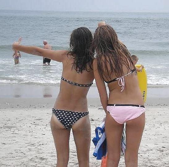 20P Beach Girls 7