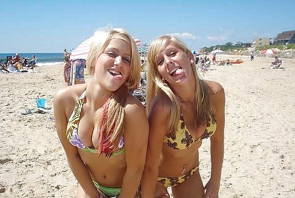 20P Beach Girls 7