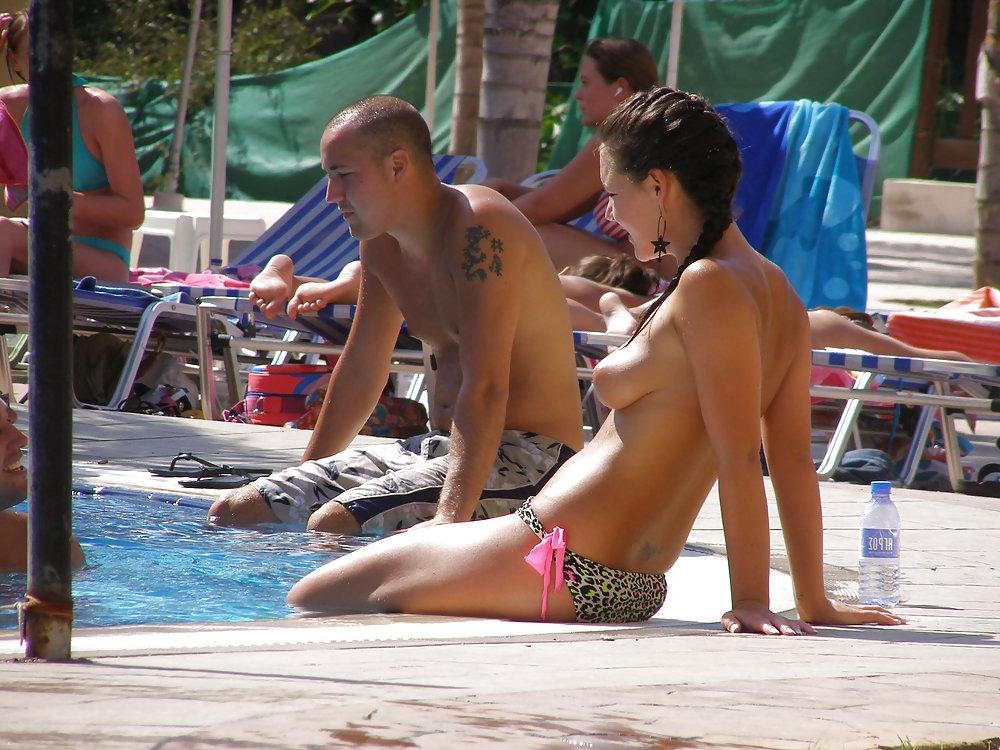 25P Topless Nude Beach 2