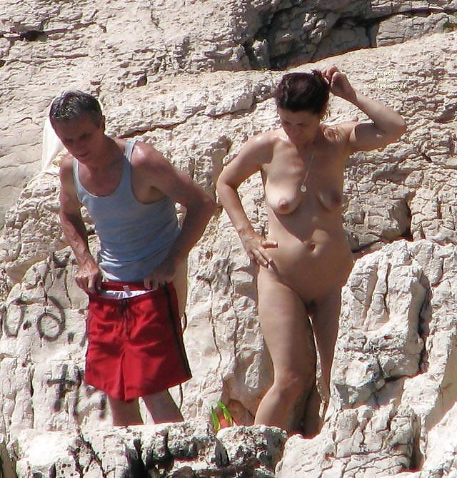 25P Older Beach Nudists