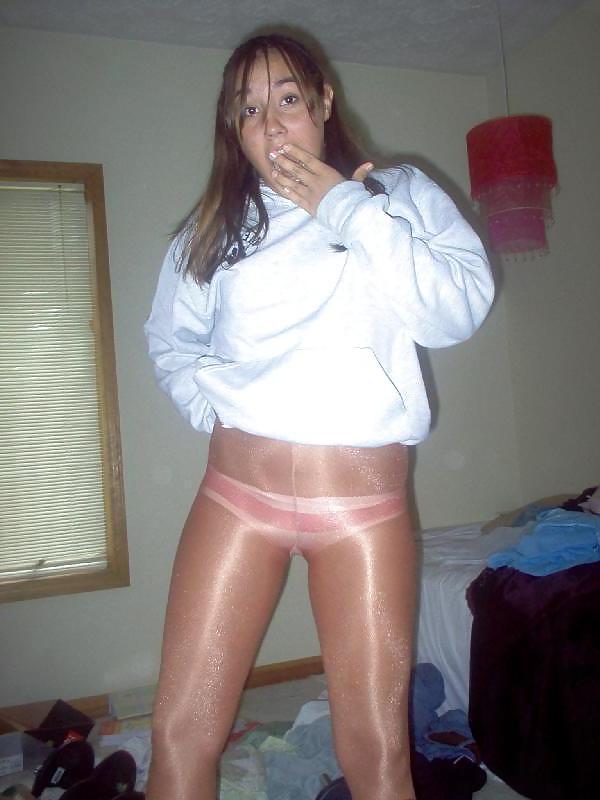 25P Tan nylons