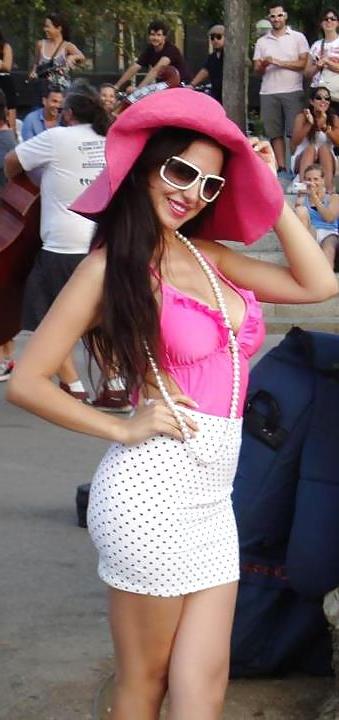 25P Arab Girl Flashing 3