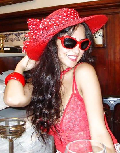 25P Arab Girl Flashing 3