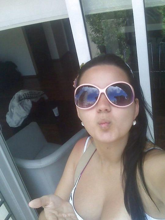 25P Arab Girl Flashing 7