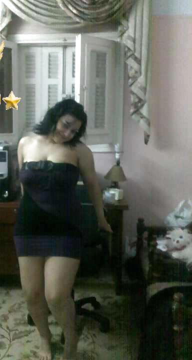 25P Arab Girl Flashing 7