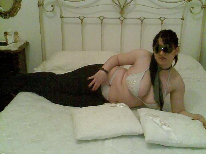 25P Arab Girl Flashing 7