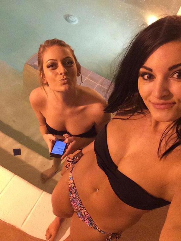 15P Horny college teens get naked and take selfies